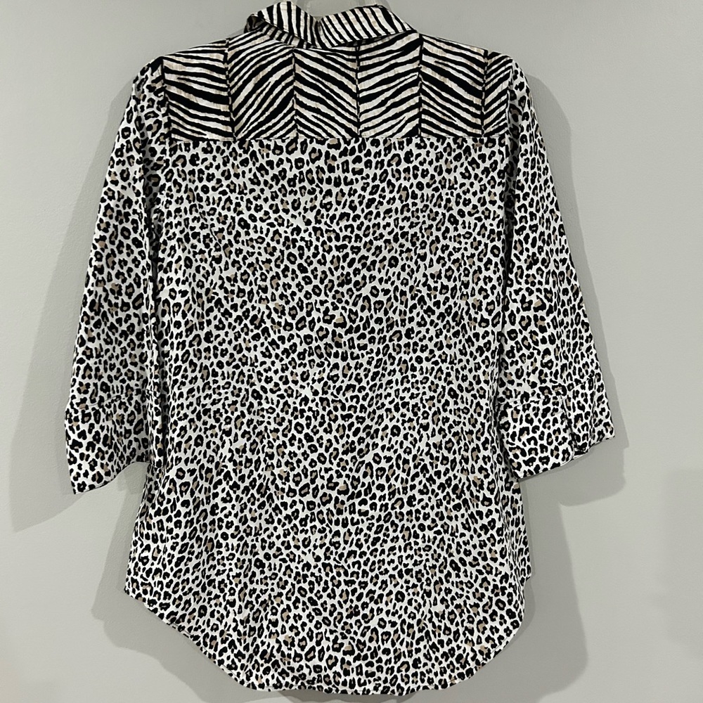 chicos size 0 animal print top - Picture 3 of 3